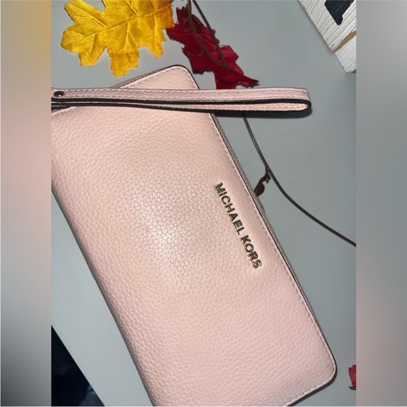 Michael Kors Pink Wristlet Wallet - Picture 1 of 9